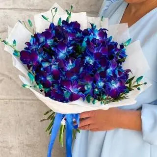 Букет из синих орхидей